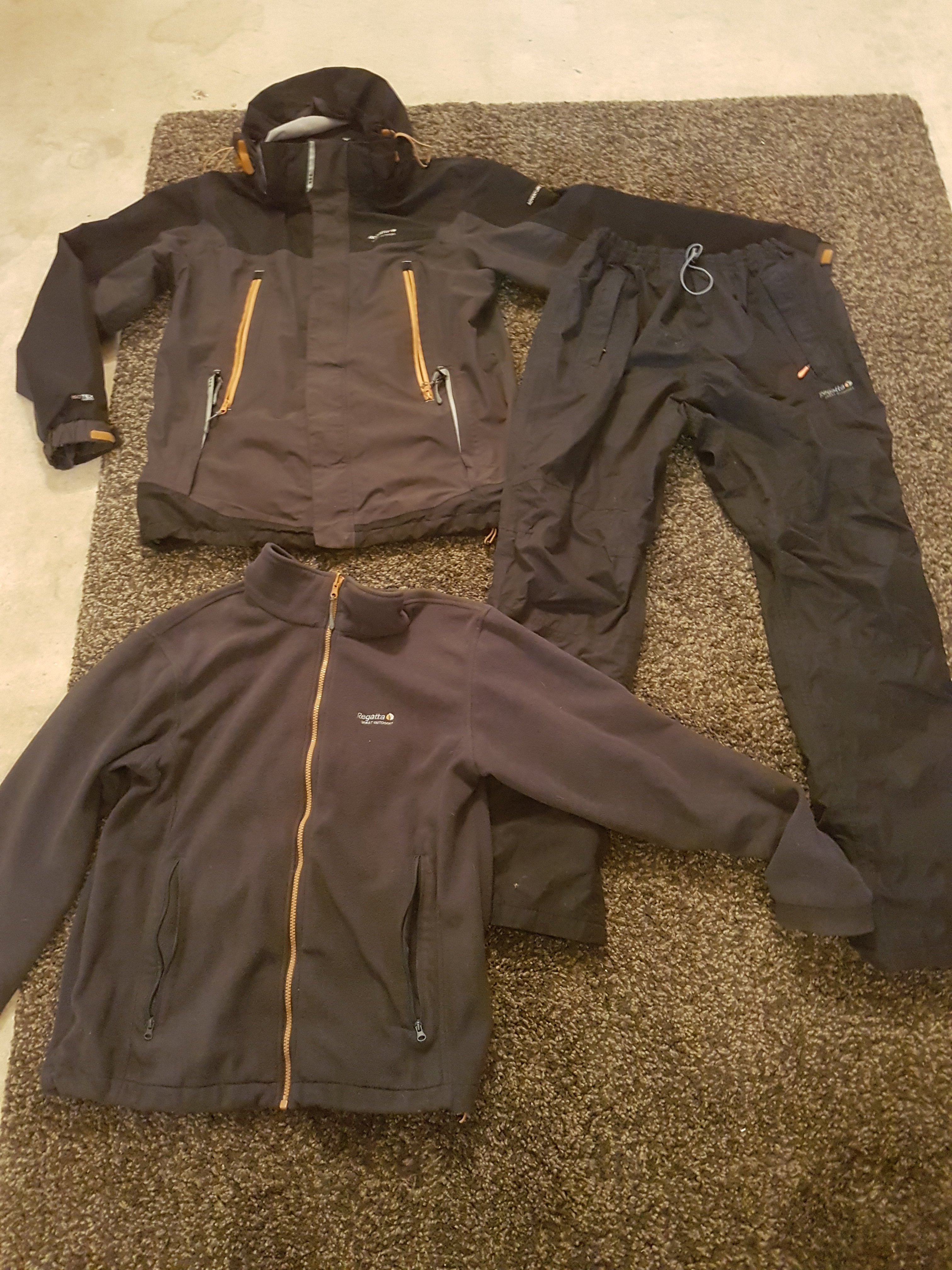 REGATTA ISOTEX 5000 JACKET FLEECE AND WATERPROOF TROUSERS