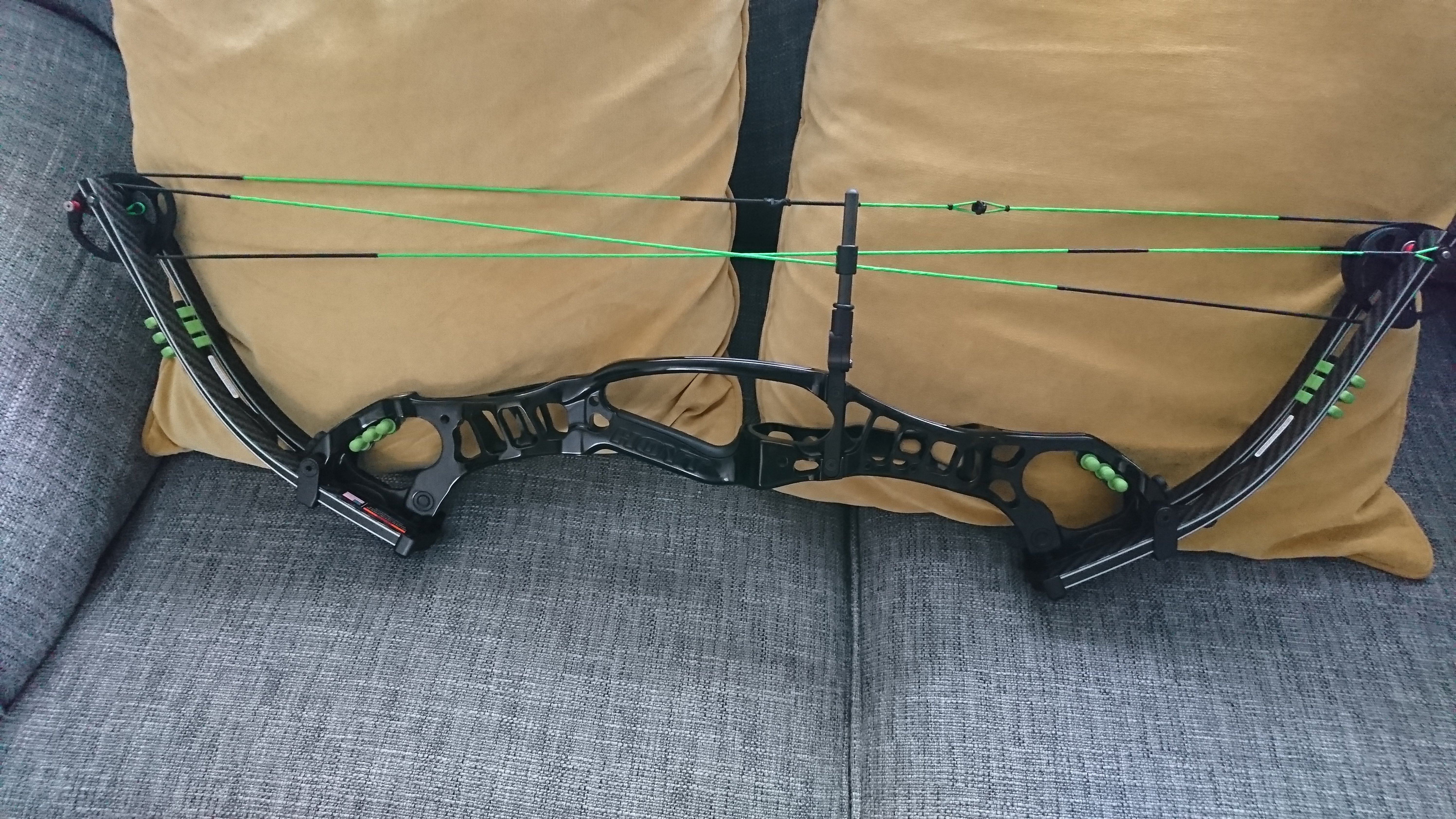 HOYT COMPOUND BOW