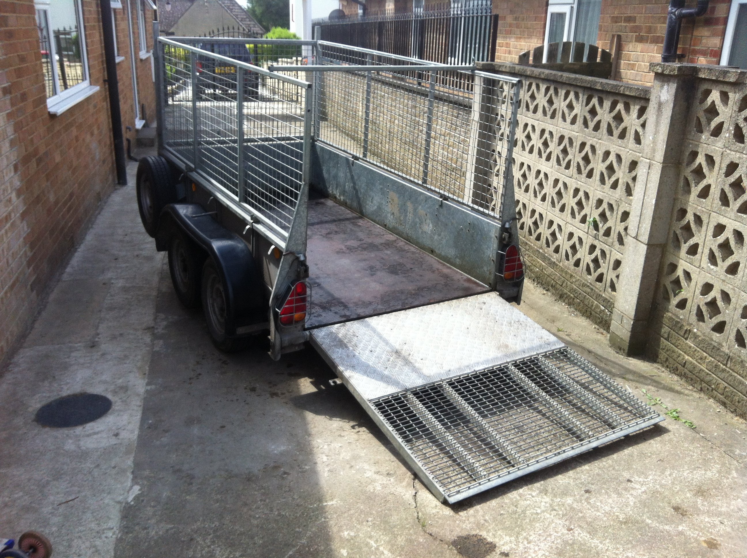 Ifor williams GD85 mesh sides, ladder rack & cover