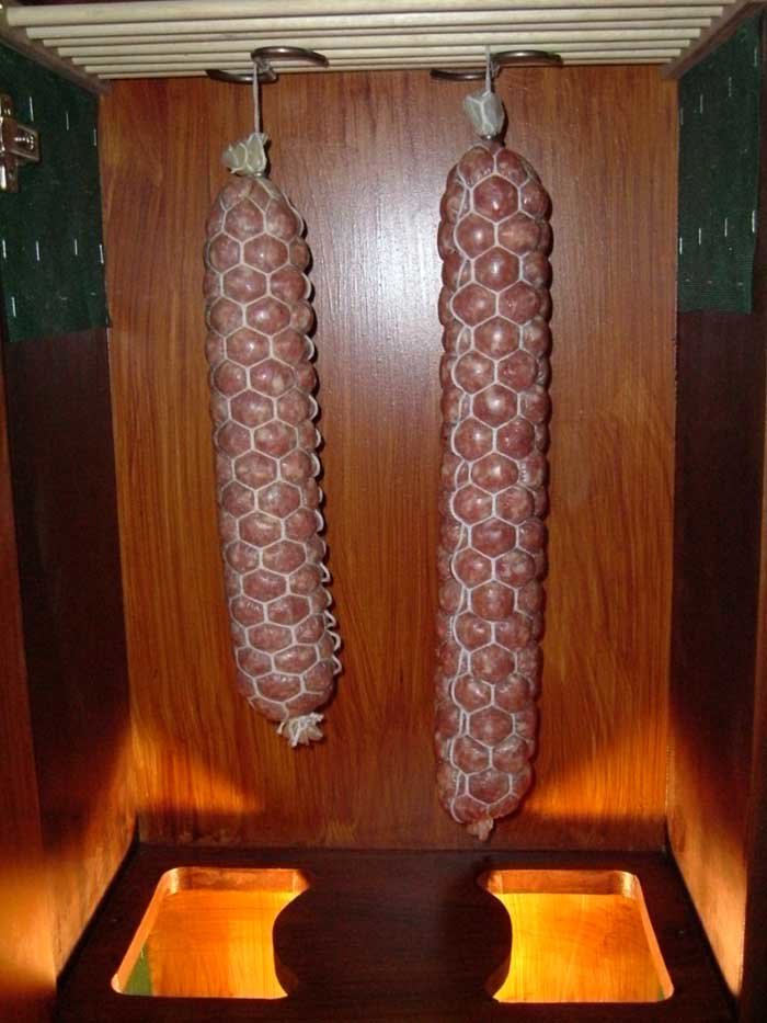 23salami.jpg.03552c4845a119bbc7adbc0df36863de.jpg