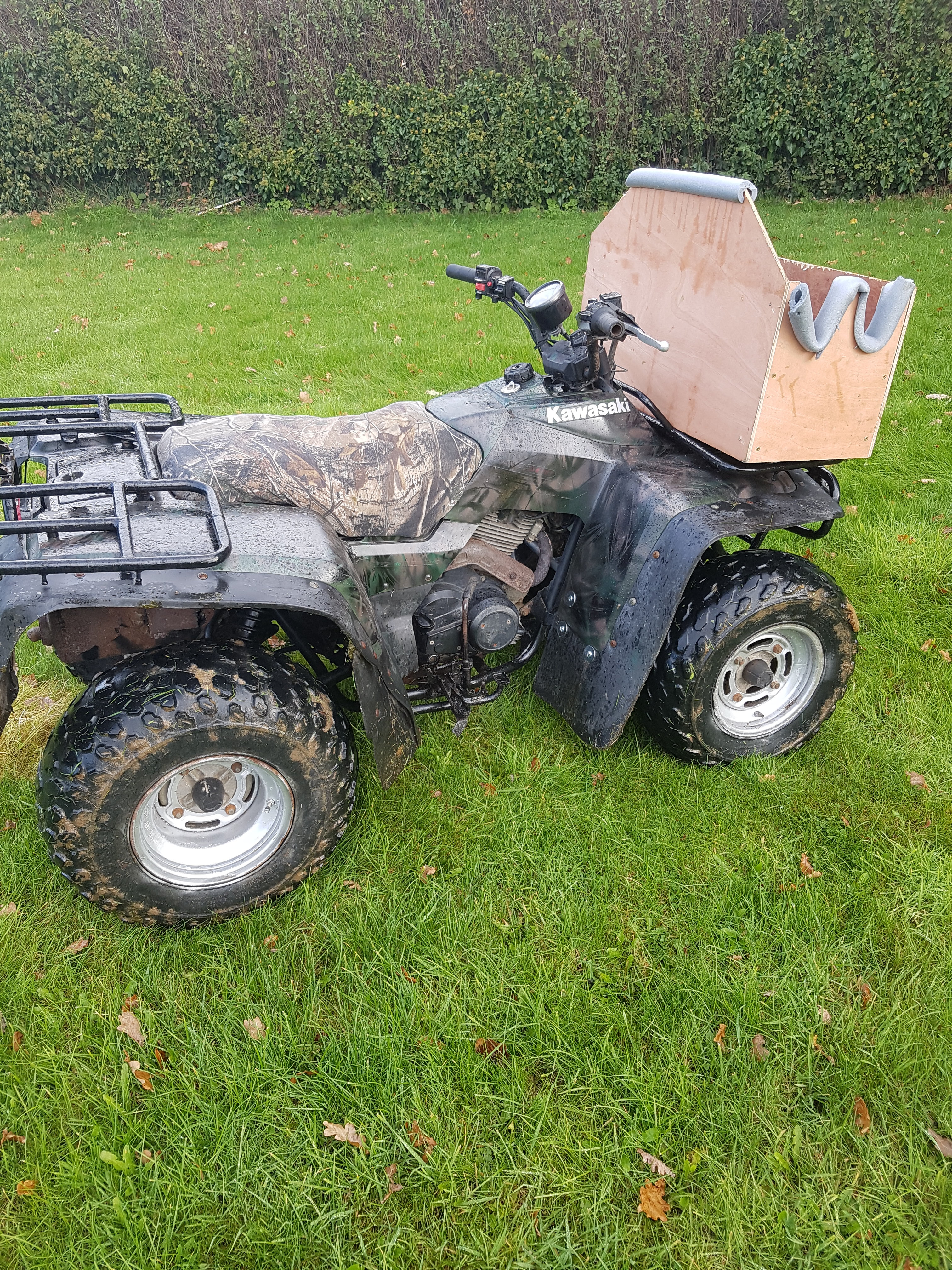 Kawasaki klf300 farm quad