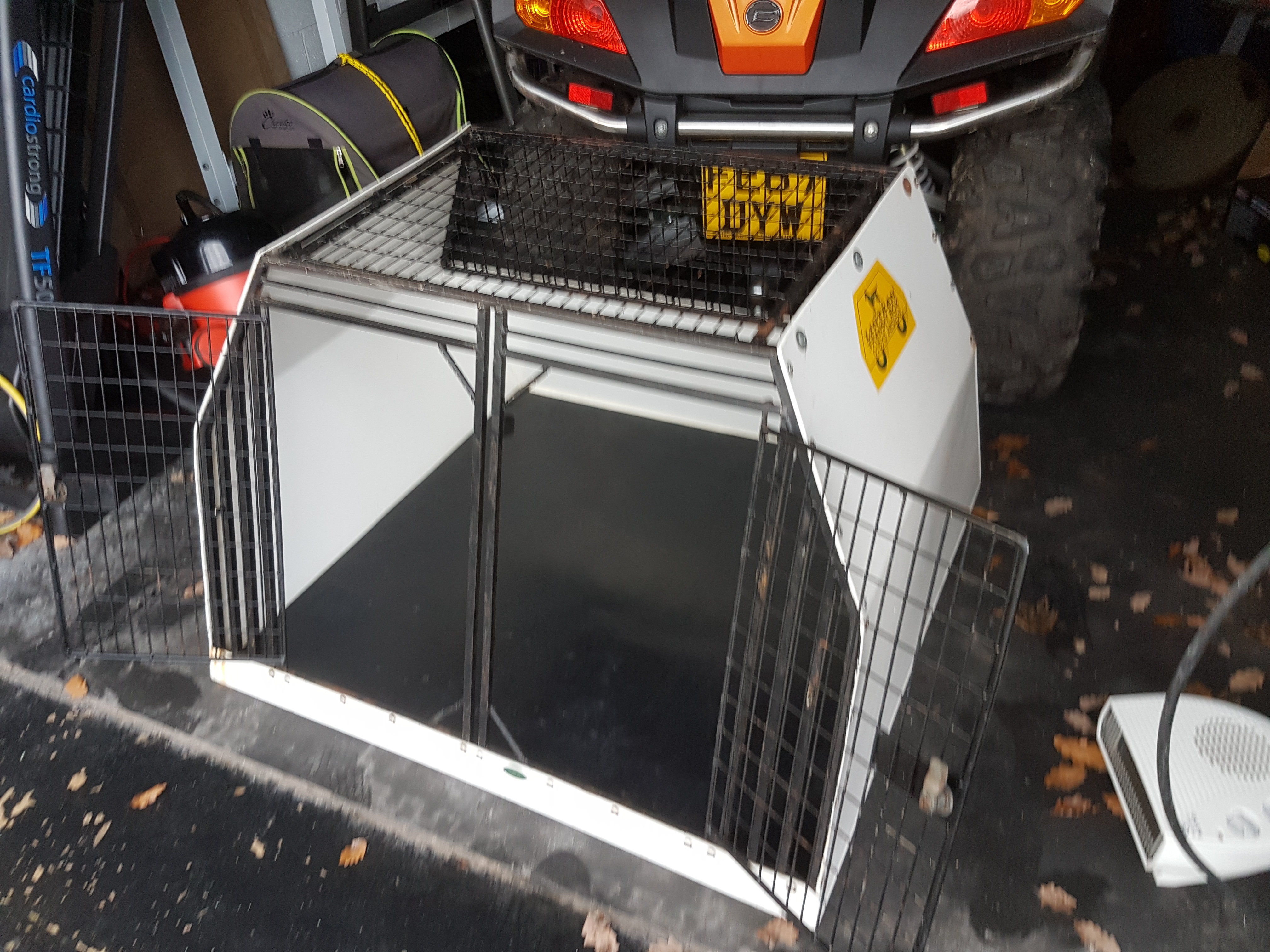 Large Lintran dog box