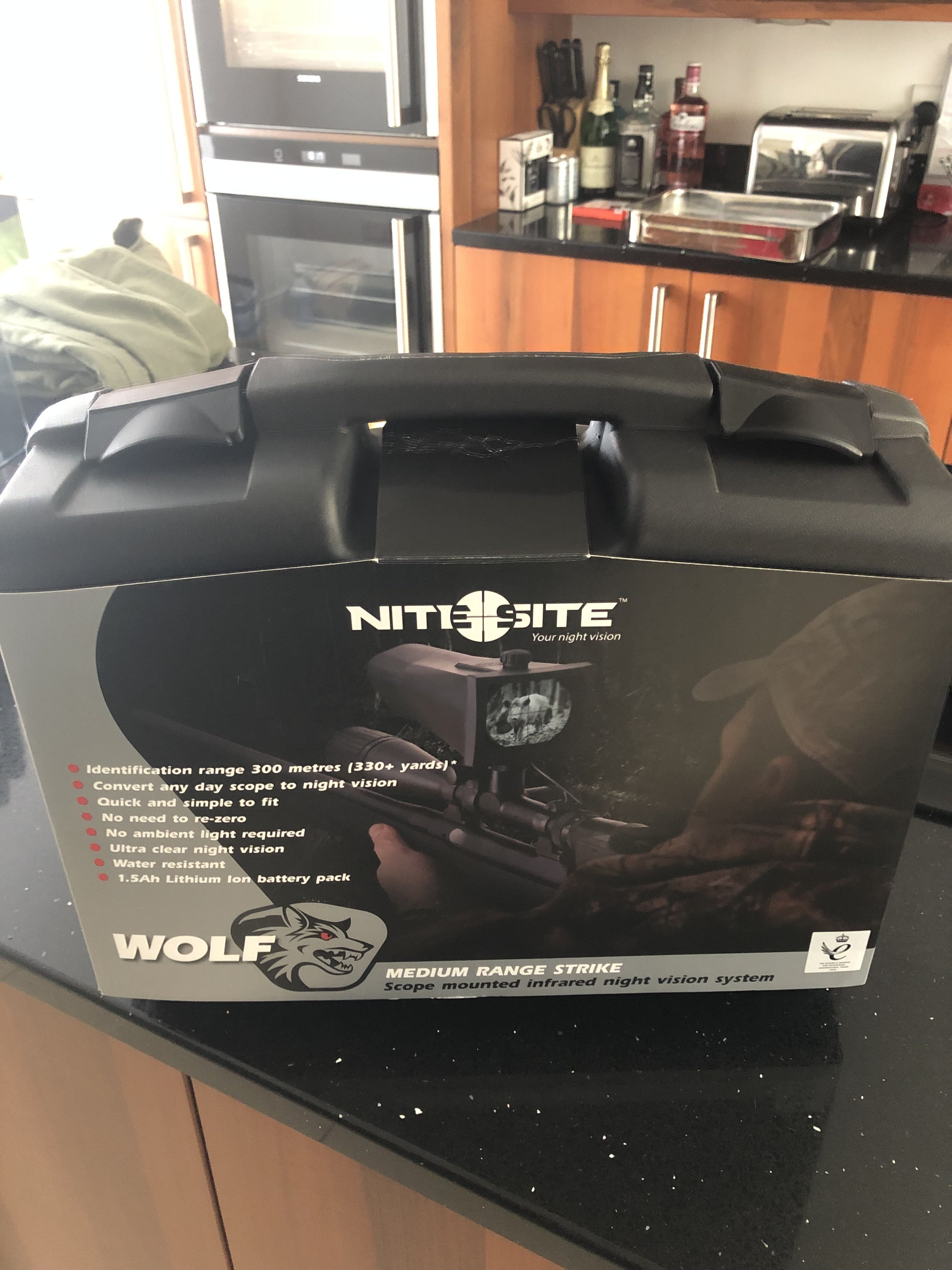 Nitesite wolf