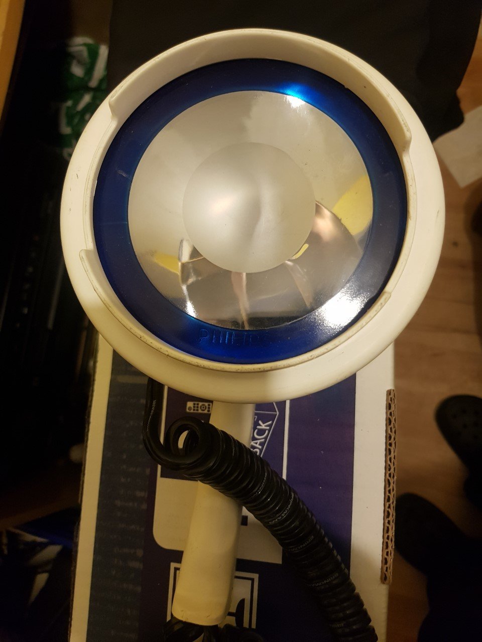 handheld spotlamp