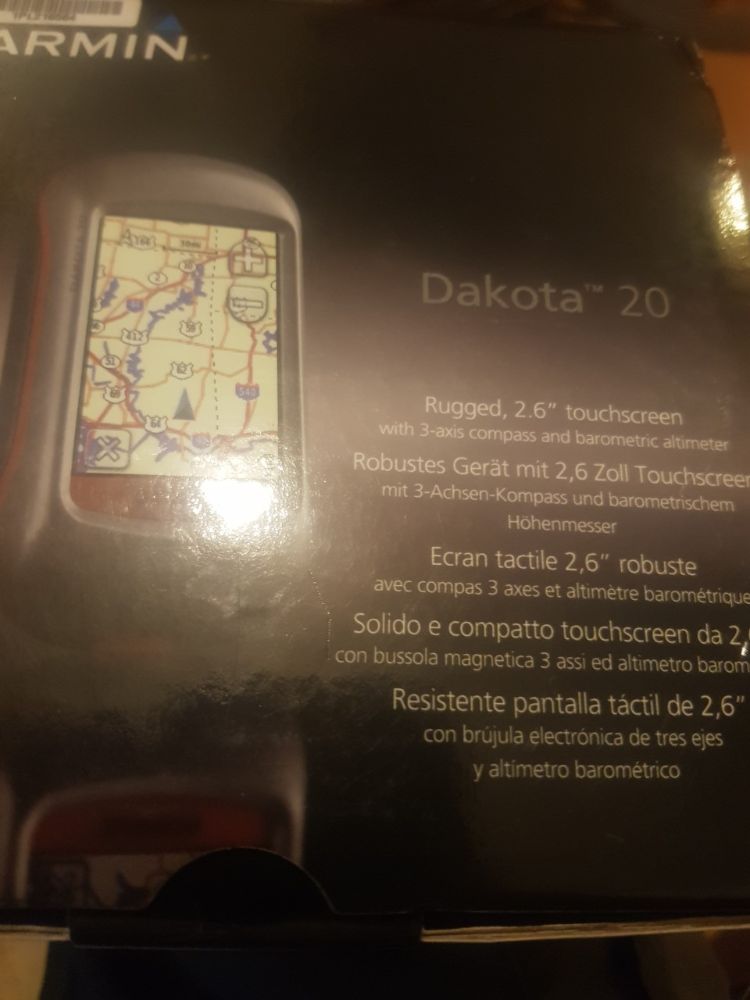 Garmin Dakota 20 handheld gps,unused