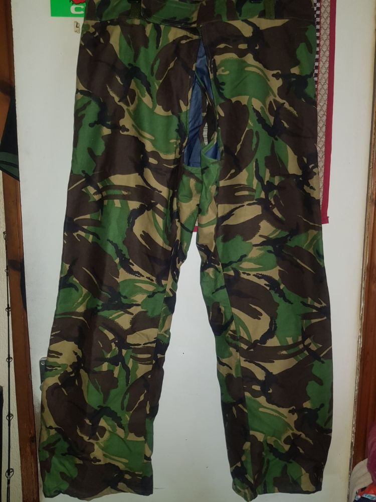 Kammo treggings,size large