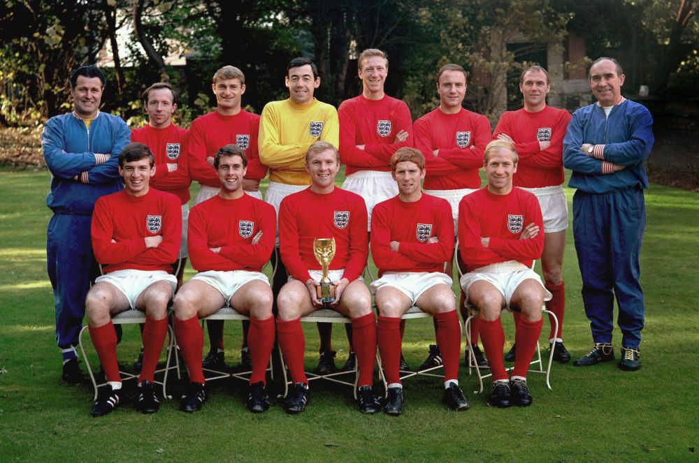 harold-shepherdson-nobby-stiles-roger-415087799.jpg.8a8a0c0c6f0878809faf0cb38e36e036.jpg